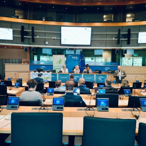 Hranice rozdělují – příroda spojuje